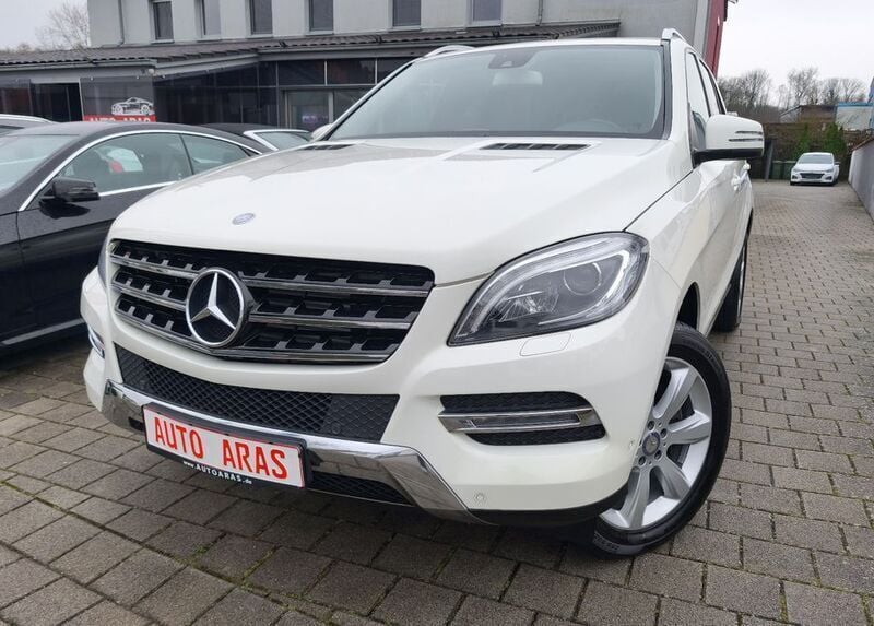 Weiß Gebraucht 2013 Mercedes ML250 SUV | 16.999 € (Guter Preis) - Bild 1/4