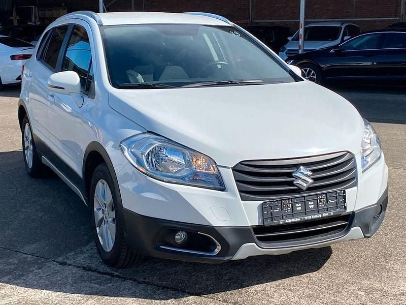 Gebraucht Suzuki SX4 S-Cross 120 PS (88 kW) 2014 Weiß Limousine