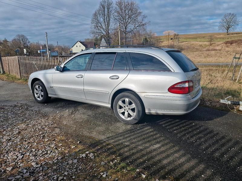 Gebraucht Mercedes E320 224 PS (164 kW) 2004 Silber Kombi