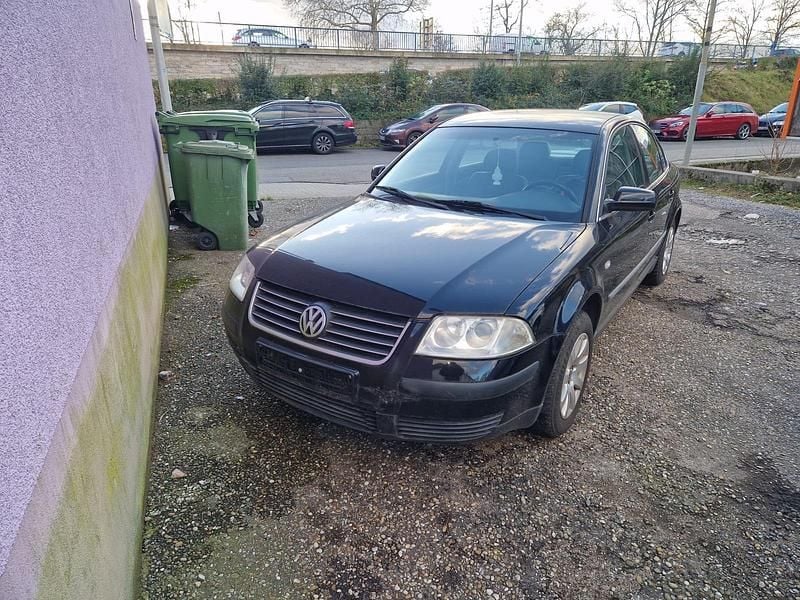 Gebraucht VW Passat 131 PS (96 kW) 2004 Schwarz Limousine