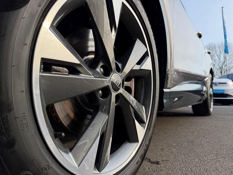 Gebraucht Audi Q4 e-tron Advanced 150 kW (204 PS) 2022 Grau SUV