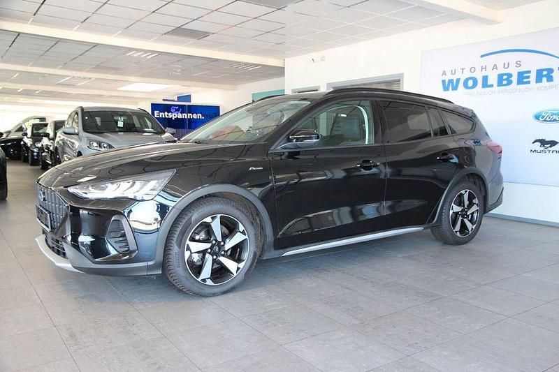 Schwarz Gebraucht 2024 Ford Focus Active X Limousine | 26.990 € (Teuer) - Bild 1/4