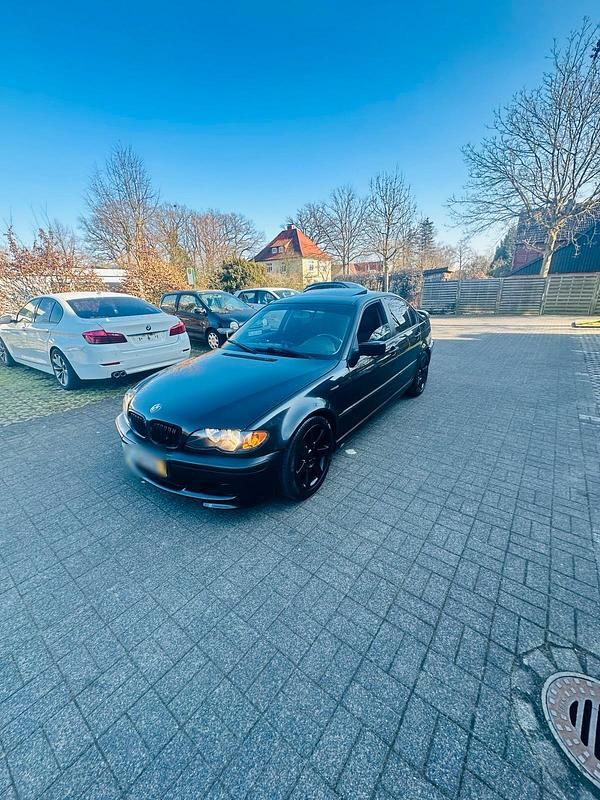 Gebraucht BMW 318 143 PS (105 kW) 2004 Schwarz Limousine