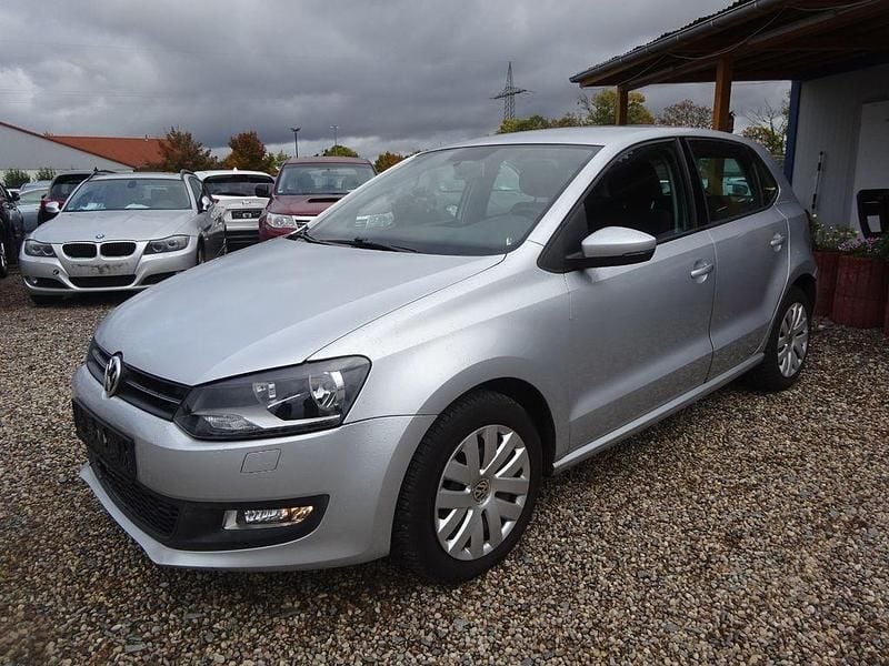 Silber Gebraucht 2010 VW Polo Comfortline Limousine | 3.300 € (Superpreis) - Bild 1/4