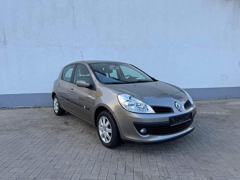 Beige Gebraucht 2008 Renault Clio III Authentique Kleinwagen | 4.990 € (Etwas zu teuer) - Bild 1/4