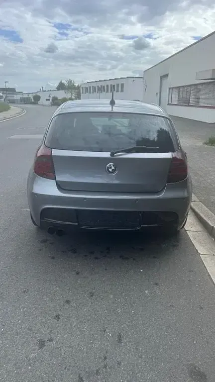 Gebraucht BMW 123 Performance 204 PS (150 kW) 2010 Grau Kleinwagen