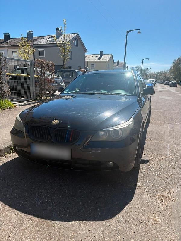 Second-hand BMW 545 333 CP (244 kW) 2004 Negru Break