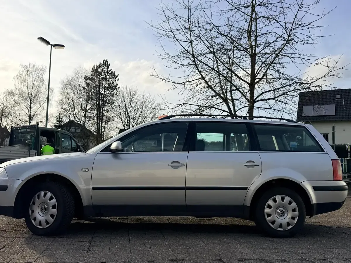 Gebraucht VW Passat 131 PS (96 kW) 2003 Silber Kombi