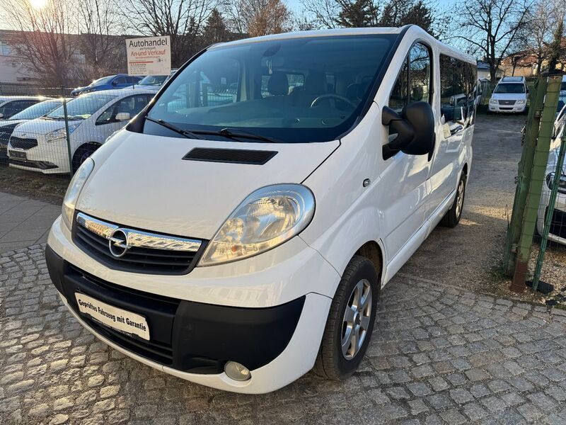 Weiß Gebraucht 2012 Opel Vivaro Van | 6.200 € (Superpreis) - Bild 1/4