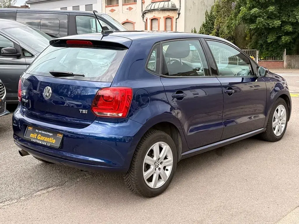 Gebraucht VW Polo Highline 90 PS (66 kW) 2013 Blau Kleinwagen