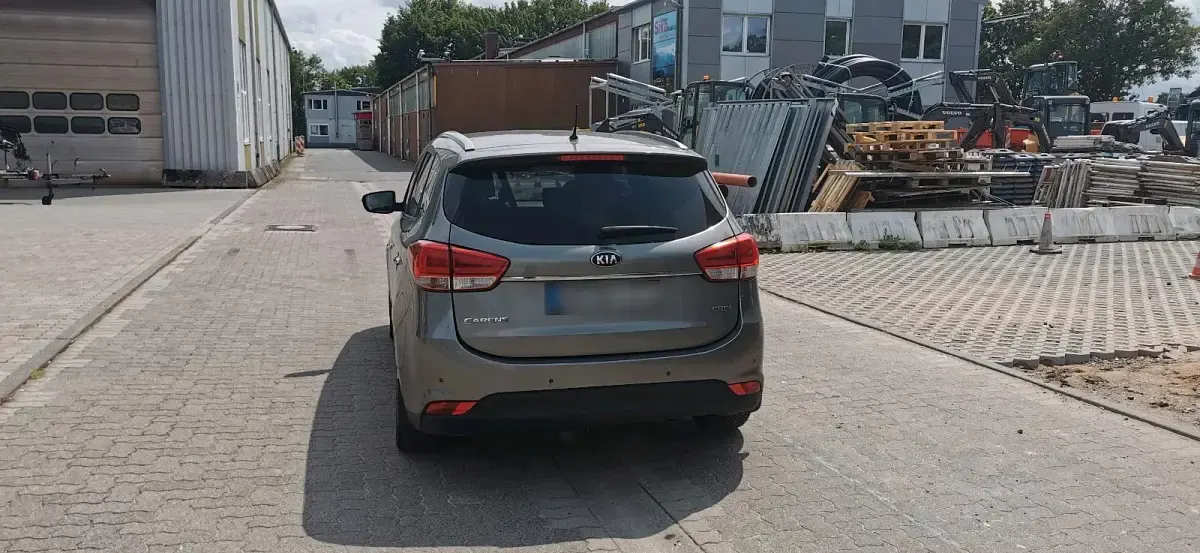 Gebraucht Kia Carens 136 PS (100 kW) 2013 Beige Van / Kleinbus