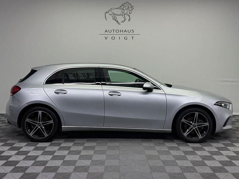 Gebraucht Mercedes A220 Business 190 PS (139 kW) 2020 Iridiumsilber  metalliclack Limousine
