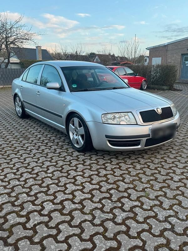 Gebraucht Skoda Superb 150 PS (110 kW) 2002 Silber Limousine