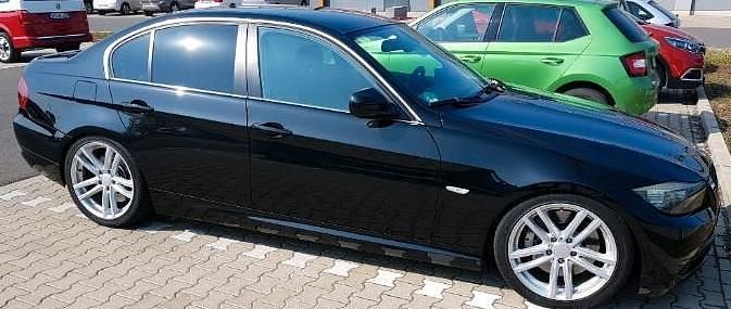 Gebraucht BMW 330 245 PS (180 kW) 2009 Schwarz Limousine