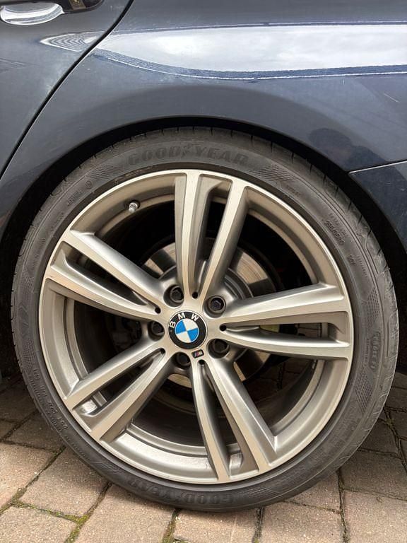 Second-hand BMW 320 184 CP (135 kW) 2014 Albastru Berlinǎ
