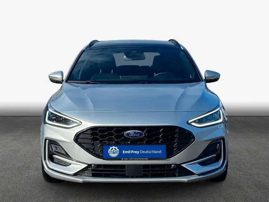 Gebraucht Ford Focus ST-Line X 155 PS (114 kW) 2024 Silber Limousine