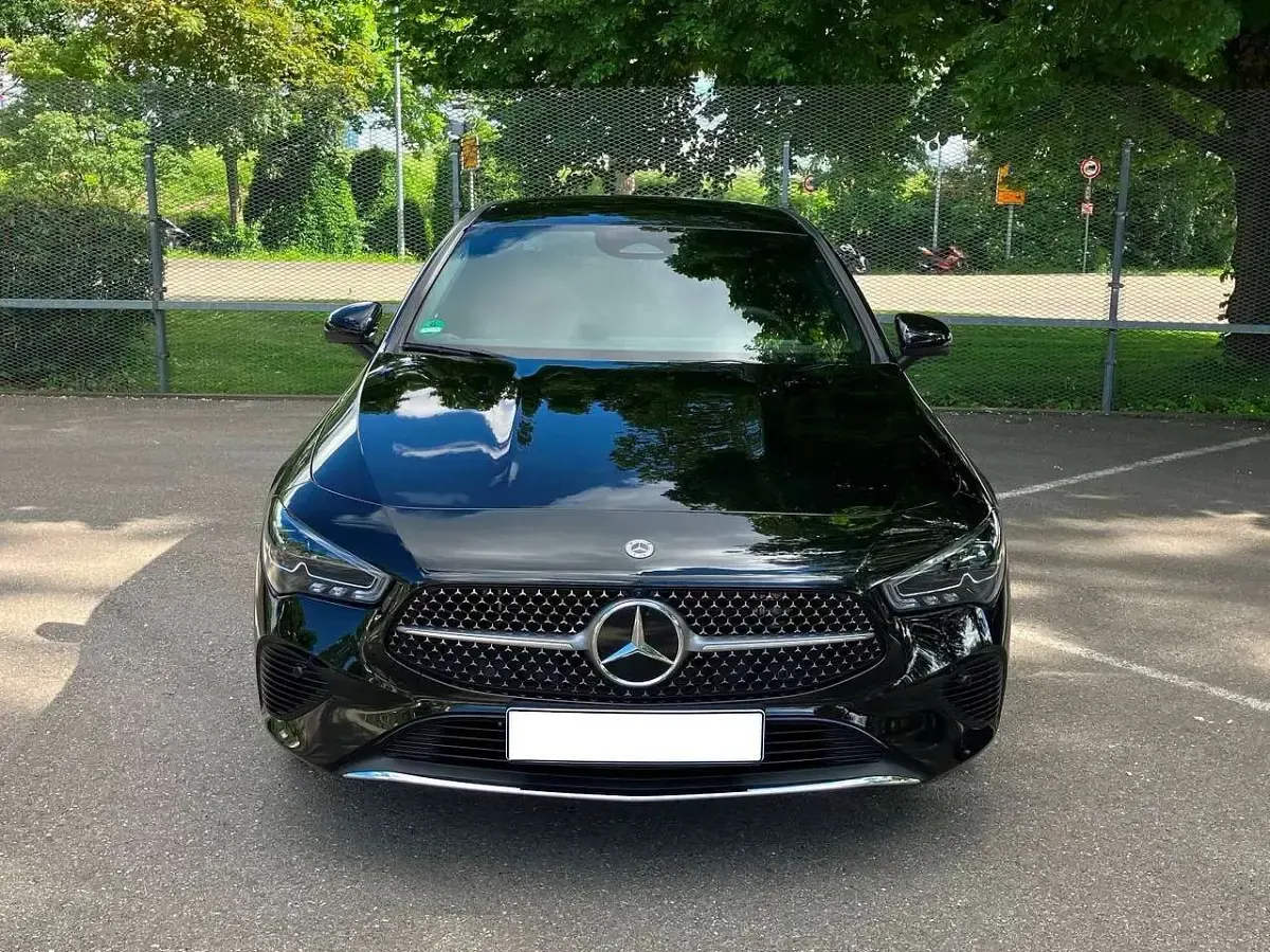 Gebraucht Mercedes CLA250e 218 PS (160 kW) 2024 Schwarz Coupé