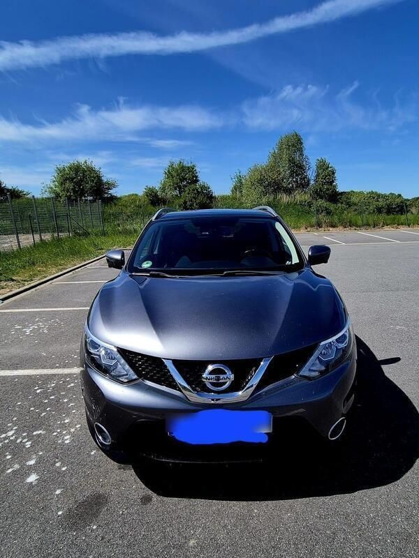 Grau Gebraucht 2017 Nissan Qashqai N-Vision SUV | 13.700 € (Superpreis) - Bild 1/4