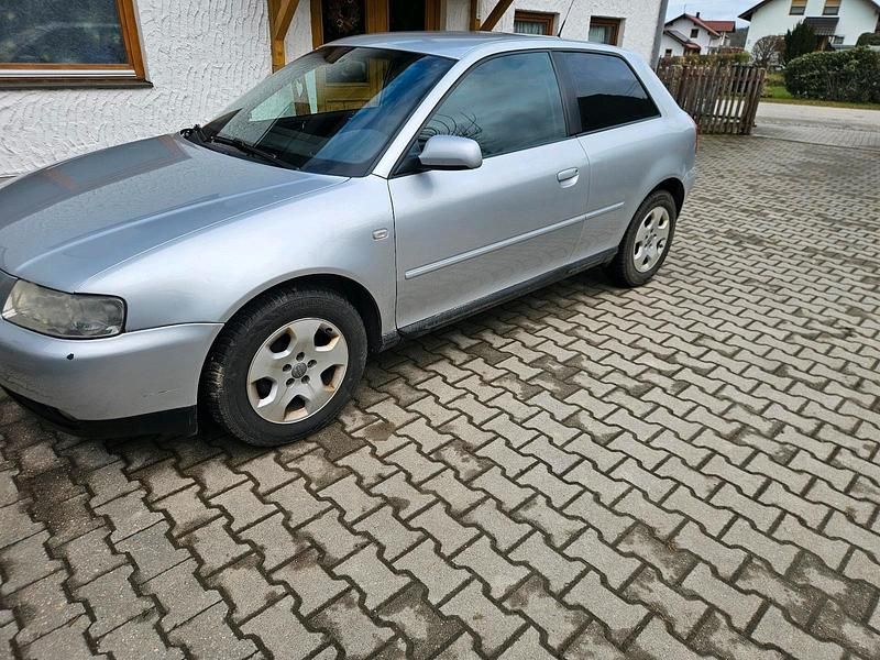 Gebraucht Audi A3 100 PS (73 kW) 2001 Silber Kleinwagen