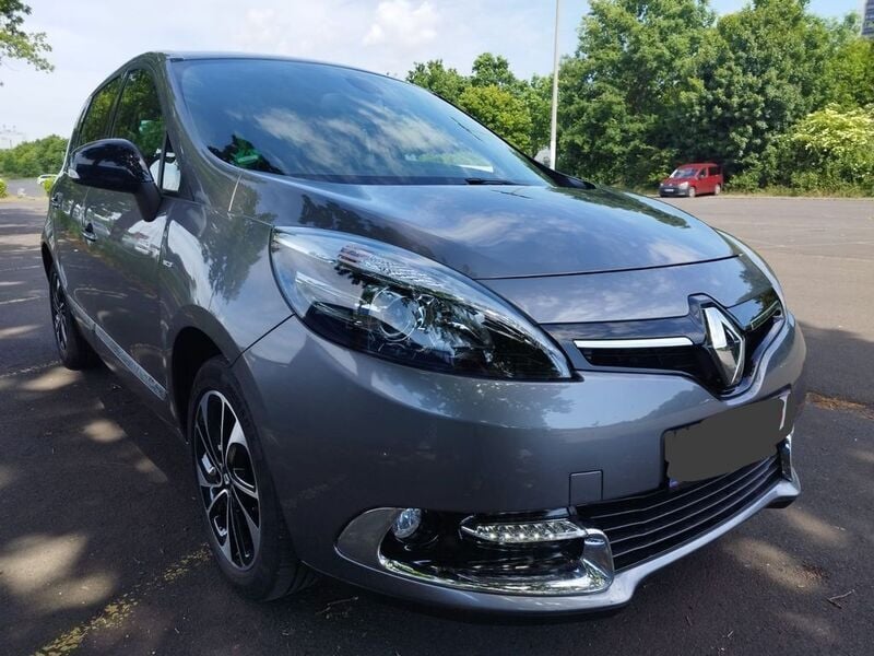 Grau Gebraucht 2014 Renault Scénic III Bose Edition Van / Kleinbus | 4.999 € (Superpreis) - Bild 1/4
