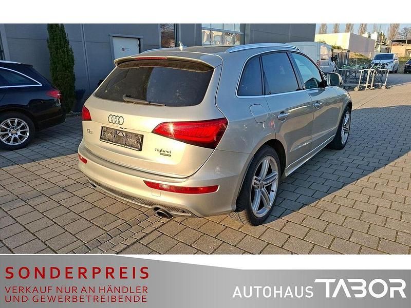 Gebraucht Audi Q5 S-Line 211 PS (155 kW) 2015 Cuveesilber SUV