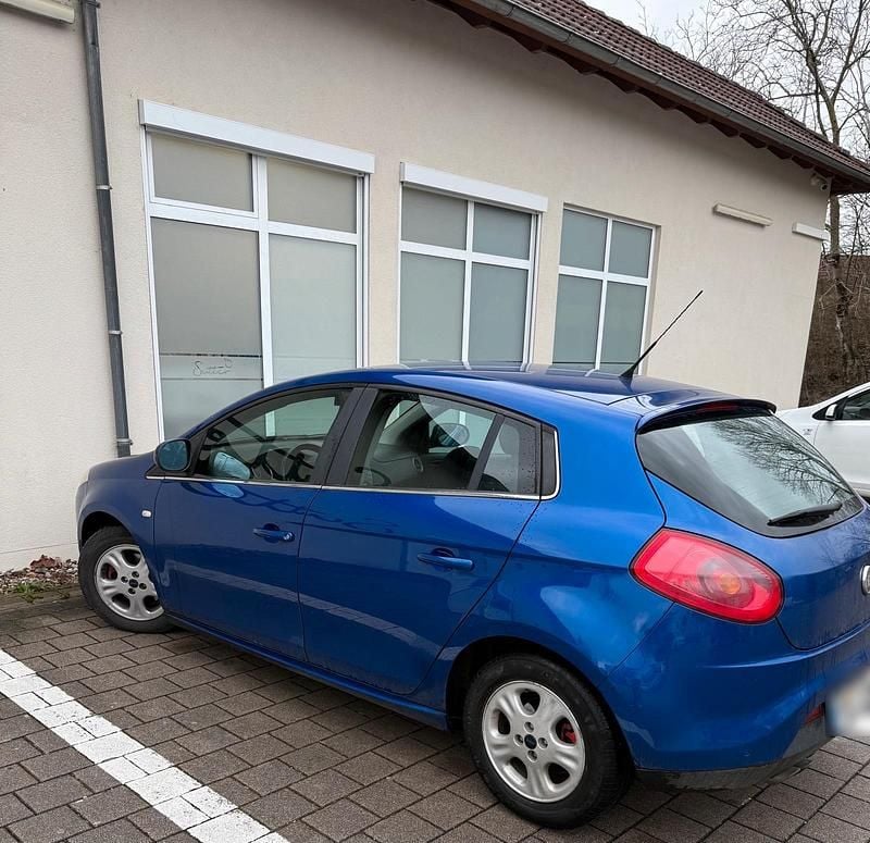Gebraucht Fiat Bravo 150 PS (110 kW) 2009 Blau Kleinwagen