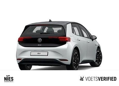 Gebraucht VW ID.3 Pro Performance 150 kW (204 PS) 2022 Weiß Kleinwagen