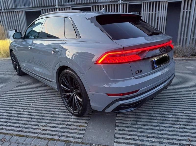 Gebraucht Audi Q8 Competition 286 PS (210 kW) 2023 Grau SUV