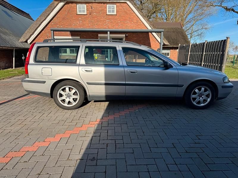 Gebraucht Volvo V70 170 PS (125 kW) 2002 Silber Kombi