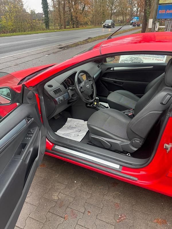 Gebraucht Opel Astra Cabriolet 140 PS (102 kW) 2010 Cabrio