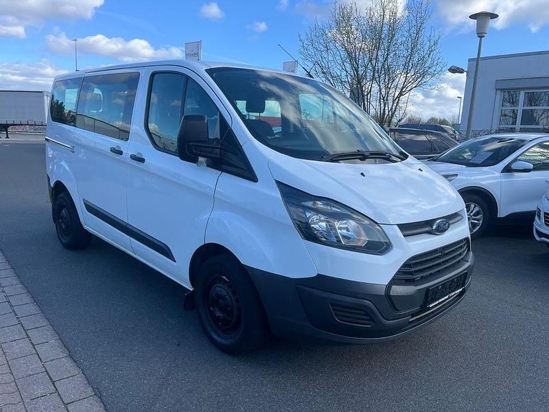 Gebraucht Ford Tourneo 105 PS (77 kW) 2017 Weiß Van / Kleinbus