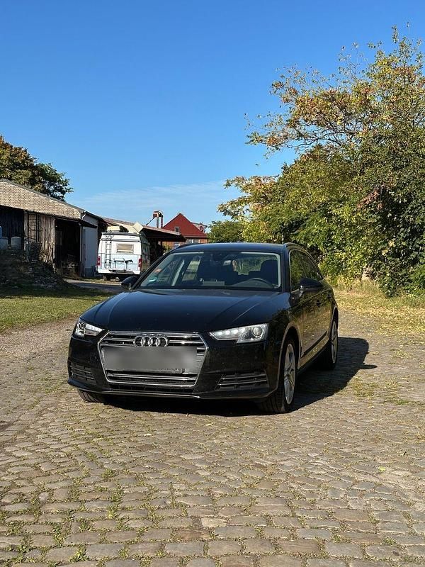 Gebraucht Audi A4 Ambiente 150 PS (110 kW) 2016 Schwarz Kombi