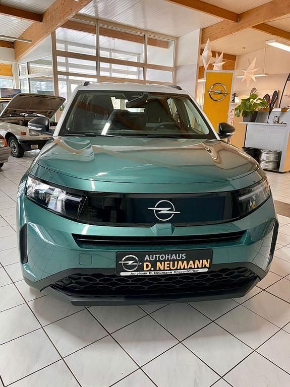 Neu Opel Frontera Edition 101 PS (74 kW) 2025 Grün SUV