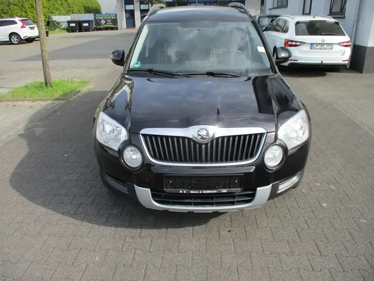 Używany Skoda Yeti 110 KM (80 kW) 2012 Czarny SUV