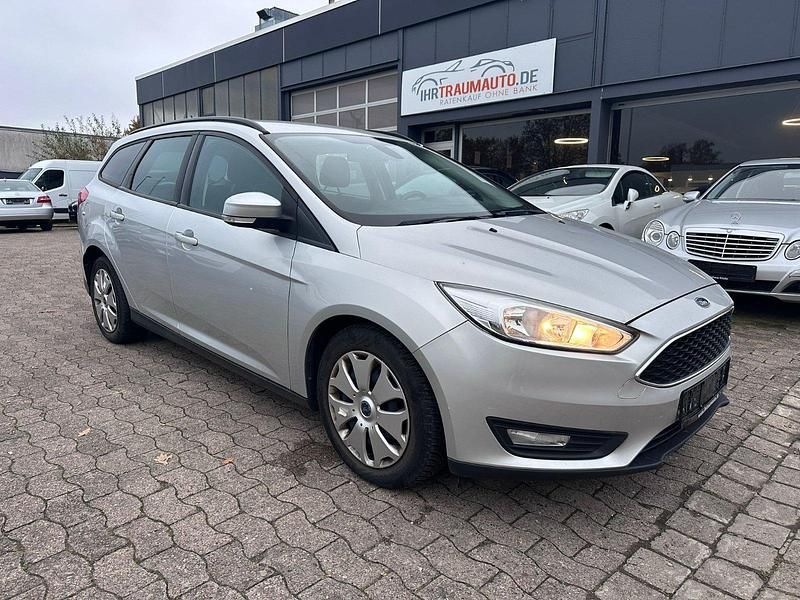 Grau Gebraucht 2015 Ford Focus Business Edition Kombi | 9.000 € - Bild 1/4