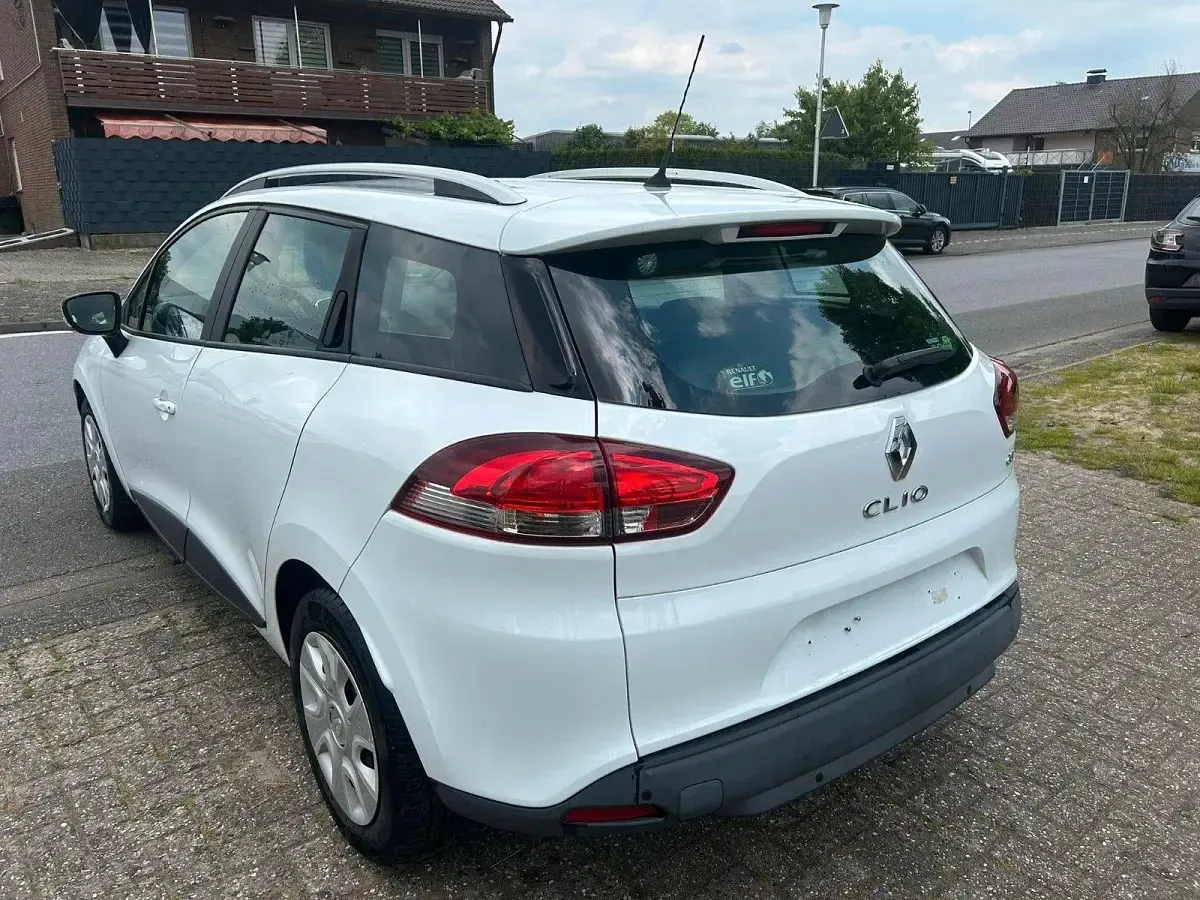 Gebraucht Renault Clio Expression 90 PS (66 kW) 2013 Weiß Kombi
