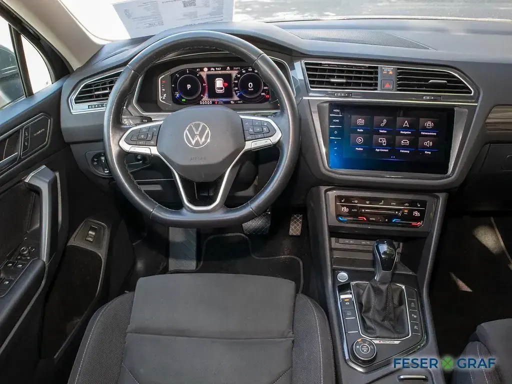 Gebraucht VW Tiguan Allspace Elegance 150 PS (110 kW) 2022 Schwarz SUV