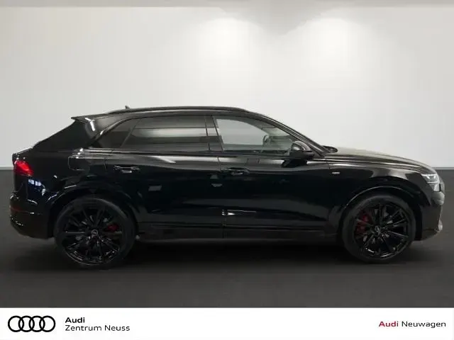 Neu Audi Q8 S-Line 394 PS (289 kW) 2026 Grau SUV