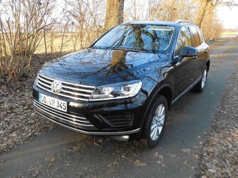 Gebraucht VW Touareg Terrain Tech 262 PS (192 kW) 2017 Schwarz SUV