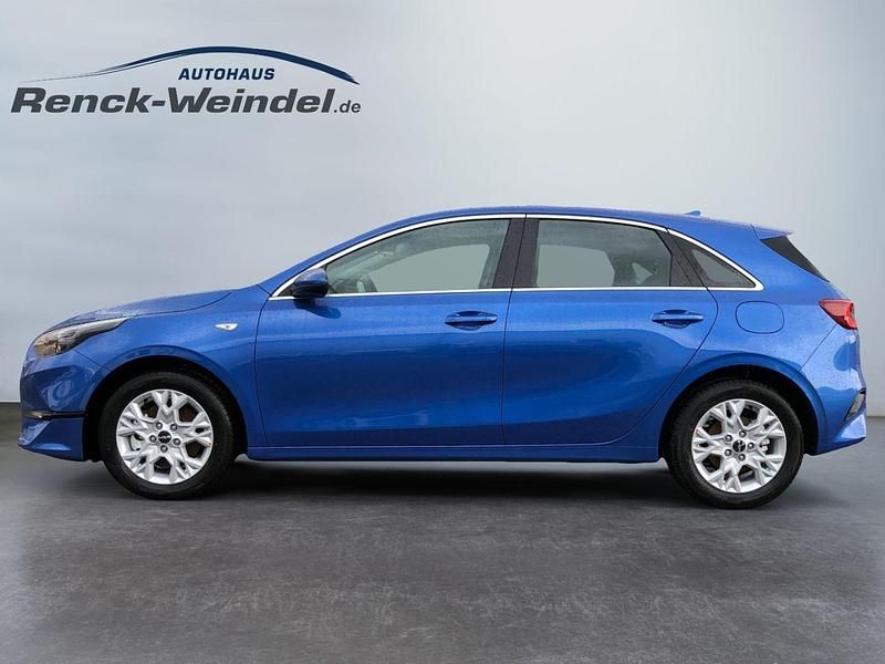 Gebraucht Kia Ceed Vision 140 PS (102 kW) 2024 B3l) blue flame m (blau Kleinwagen