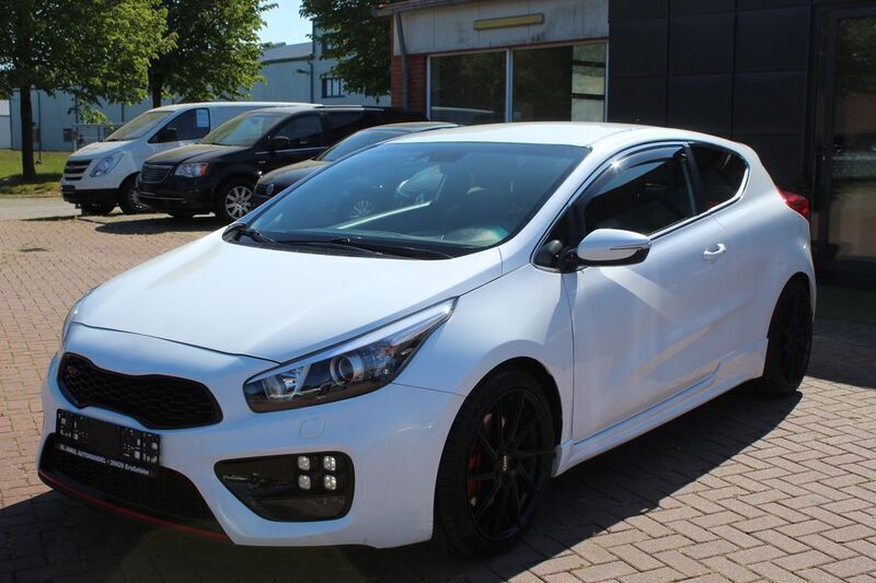 Weiß Gebraucht 2016 Kia Ceed GT Coupé | 10.900 € (Guter Preis) - Bild 1/4