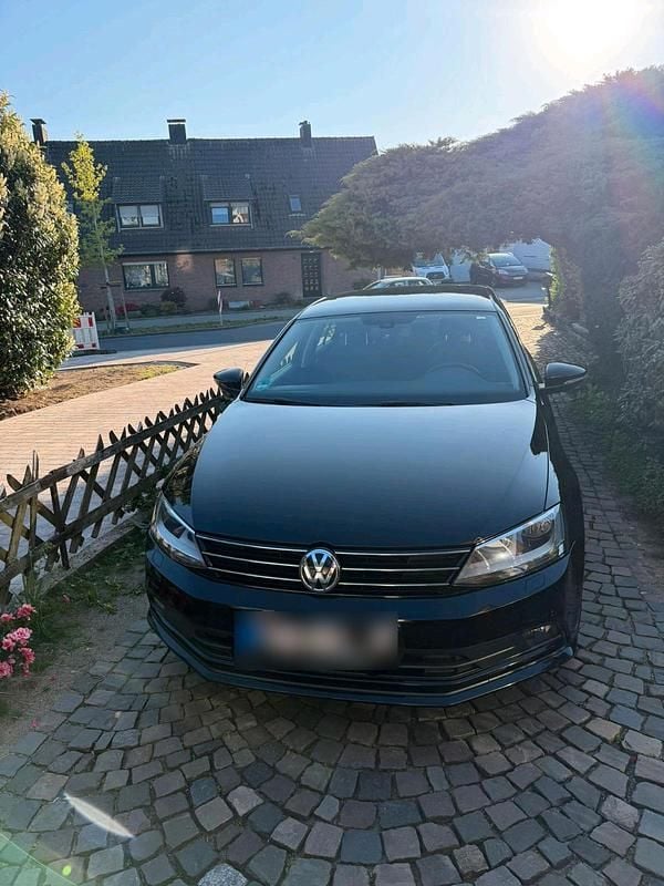 Second-hand VW Jetta 150 CP (110 kW) 2015 Negru Berlinǎ