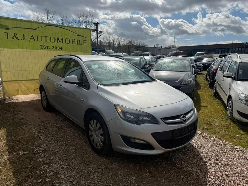Gebraucht Opel Astra 110 PS (80 kW) 2014 Silber Kombi