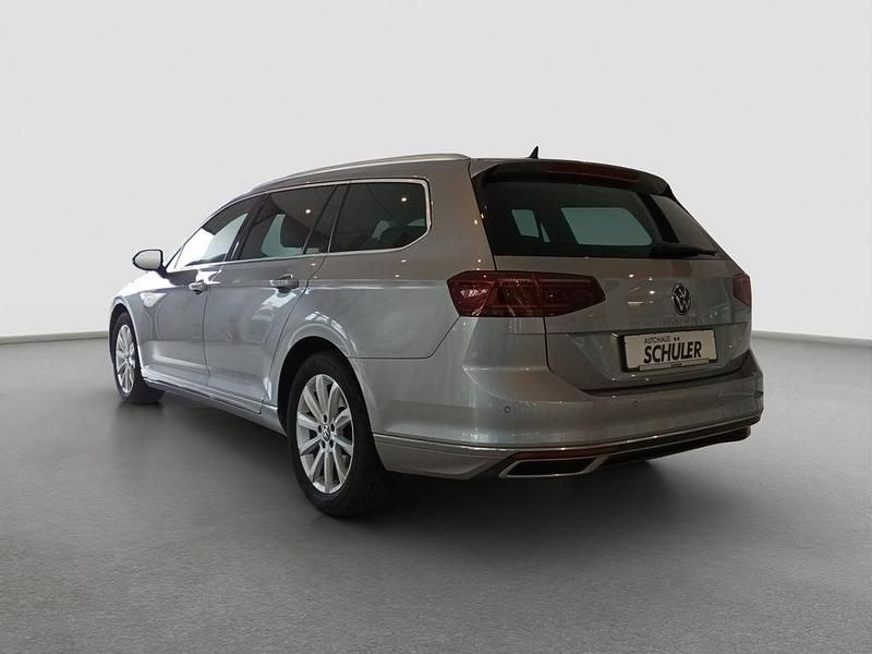 Second-hand VW Passat Elegance 150 CP (110 kW) 2021 Argintiu Break