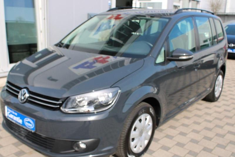 Gebraucht VW Touran Trendline 105 PS (77 kW) 2014 Grau Van / Kleinbus