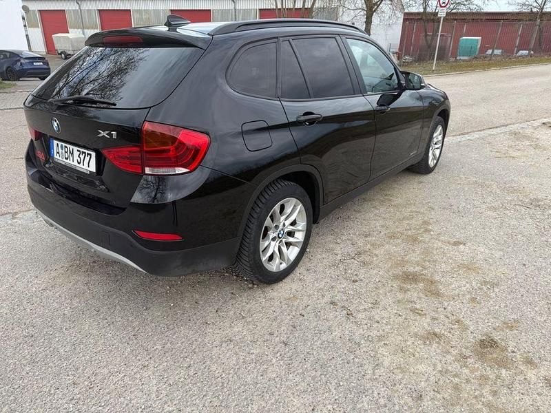 Gebraucht BMW X1 143 PS (105 kW) 2015 Schwarz SUV