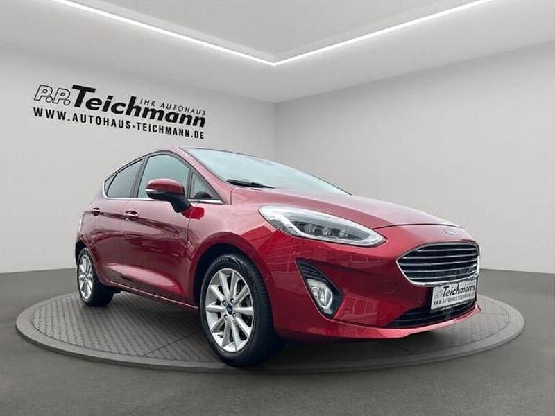 Gebraucht Ford Fiesta Titanium 101 PS (74 kW) 2019 Rot Kleinwagen