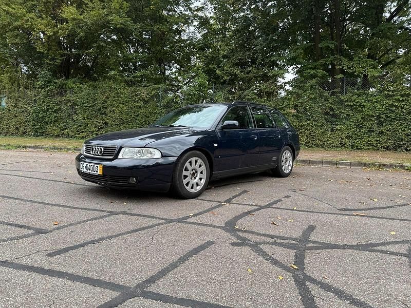 Blau Gebraucht 1999 Audi A4 Kombi | 3.800 € - Bild 1/4