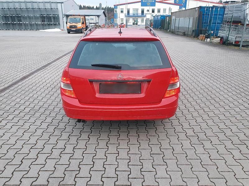 Gebraucht Mercedes C200 2010 Rot Kombi