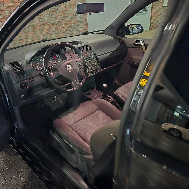 Gebraucht VW Polo 60 PS (44 kW) 2009 Schwarz Kleinwagen